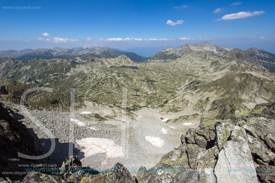 Изглед от връх Каменица към Тевно Езеро, Връх Вихрен и Връх Кутело, Пирин
