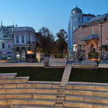 Пловдив, Главна улица, площад Римски Стадион