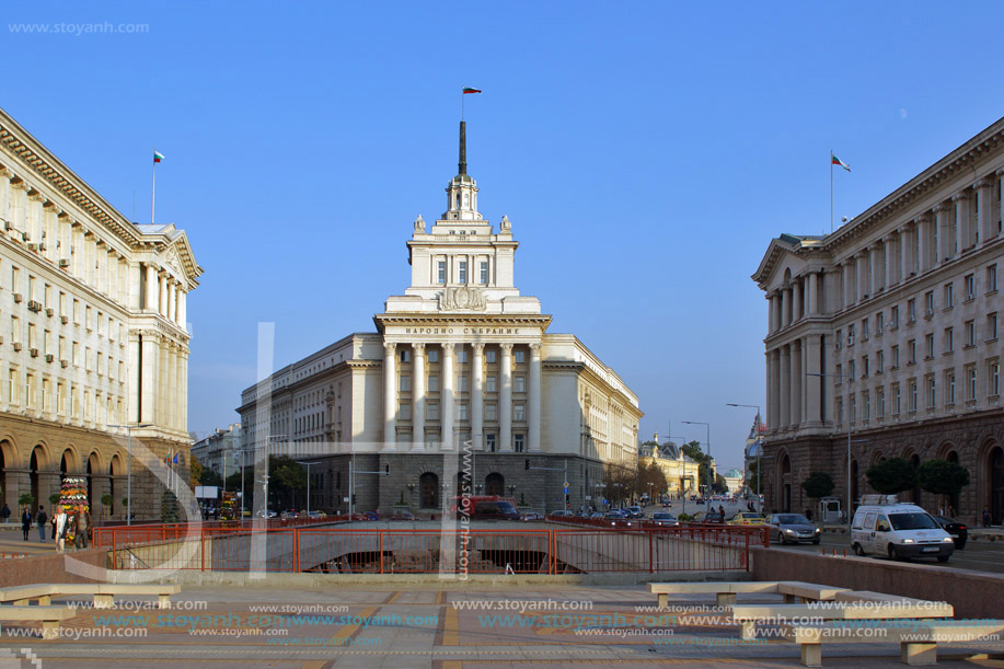 Площад Независимост, Министерски Съвет и Президентство, София