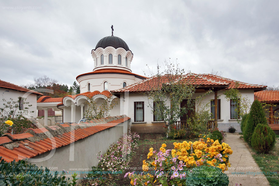 Клисурски манастир Света Петка Параскева, в близост до Банкя