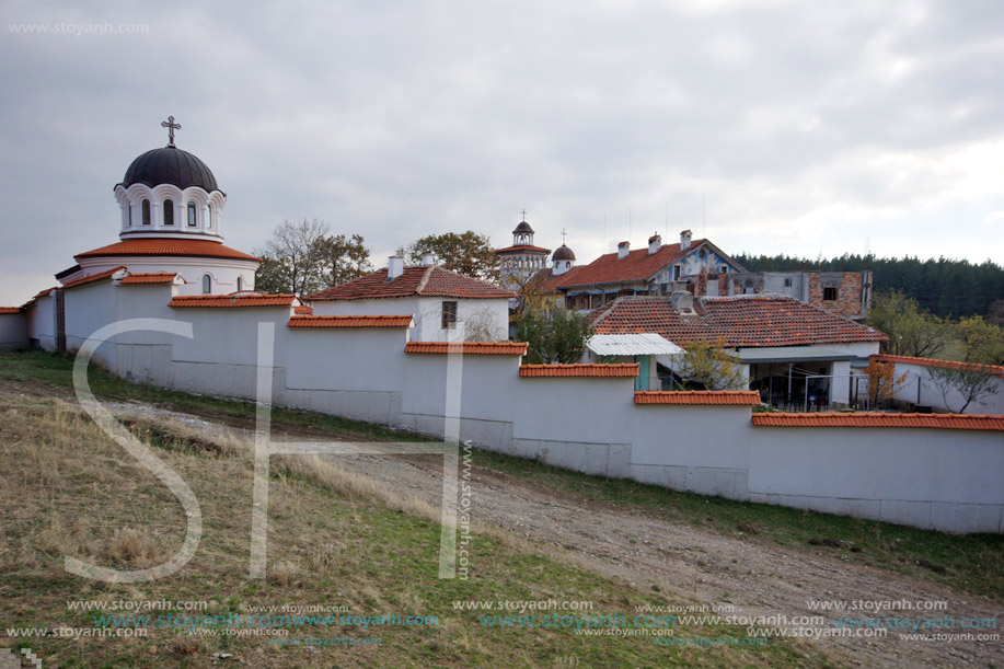 Клисурски манастир Света Петка Параскева, в близост до Банкя