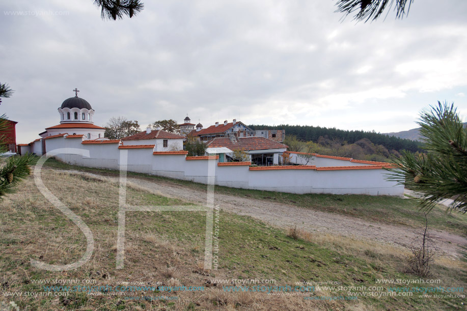 Клисурски манастир Света Петка Параскева, в близост до Банкя