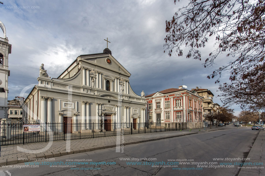 Пловдив,  Католическа църква