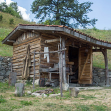 Село Белчин, Етнографски Музей, Овчарска кошара, Община Самоков, София Област - Снимки от България, Курорти, Туристически Дестинации