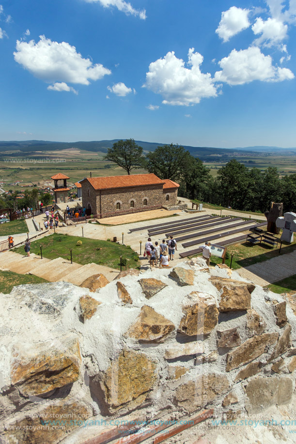 Църква, Антична Римска Крепост Цари Мали Град, Село Белчин, София Област