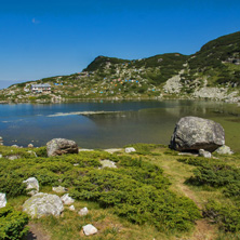 Рибнотото Езеро и хижа Седемте езера, Седемте Рилски Езера, Рила - Снимки от България, Курорти, Туристически Дестинации