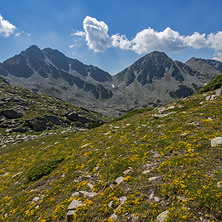 Връх Яловарника, Връх Зъбът, връх Куклите, Пирин
