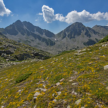 Връх Яловарника, Връх Зъбът, връх Куклите, Пирин