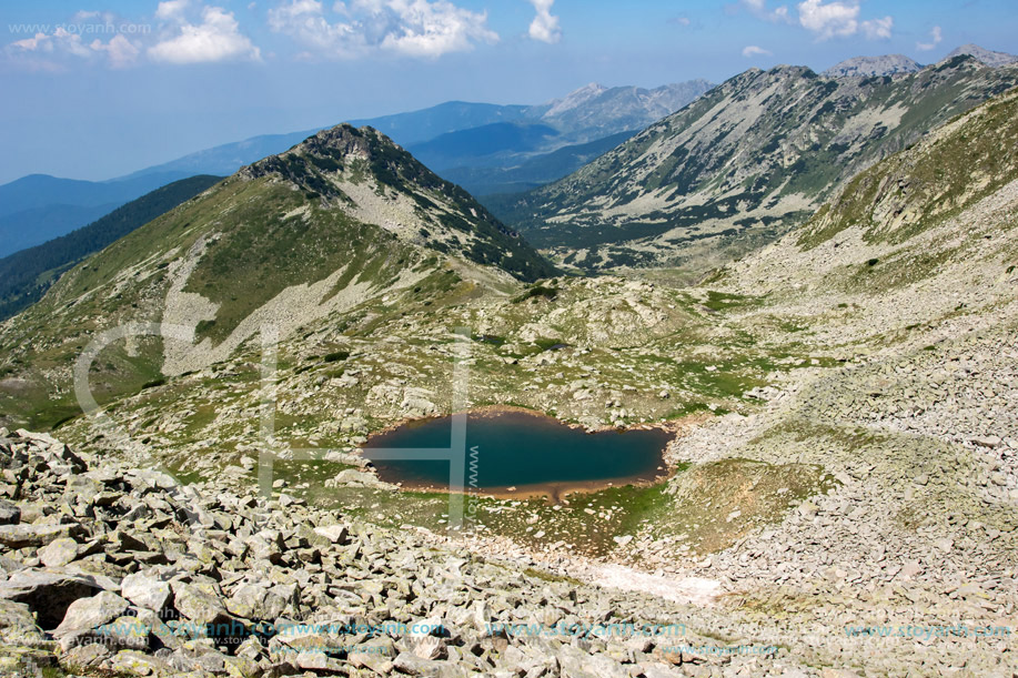 Изкачване на Връх Каменица, изглед към Кози Езера, Пирин