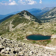 Изкачване на Връх Каменица, изглед към Кози Езера, Пирин