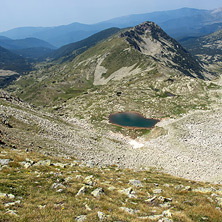 Изкачване на Връх Каменица, изглед към Кози Езера, Пирин