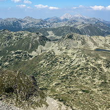 Изглед от връх Каменица към Тевно Езеро, Връх Вихрен и Връх Кутело, Пирин - Снимки от България, Курорти, Туристически Дестинации