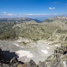 Изглед от връх Каменица към Тевно Езеро, Връх Вихрен и Връх Кутело, Пирин