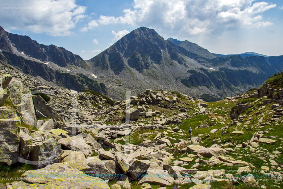 Връх Яловарника, Пирин