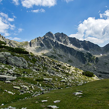 Връх Яловарника, Пирин