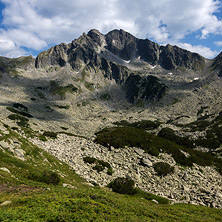 Връх Яловарника, Пирин