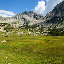 Връх Яловарника и Беговишки Циркус, Пирин - Снимки от България, Курорти, Туристически Дестинации