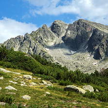 Връх Яловарника, Пирин