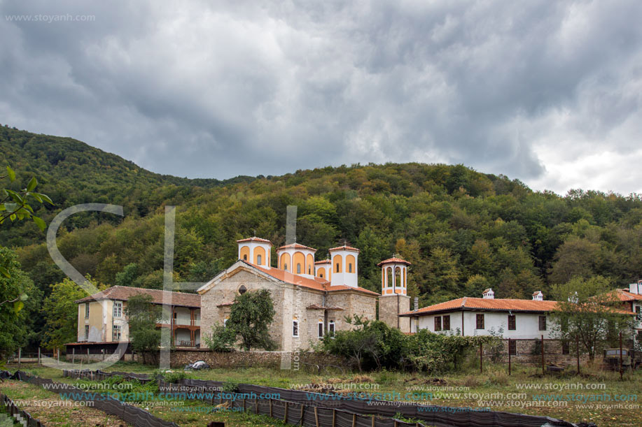 Етрополски Манастир Света Троица, София Област