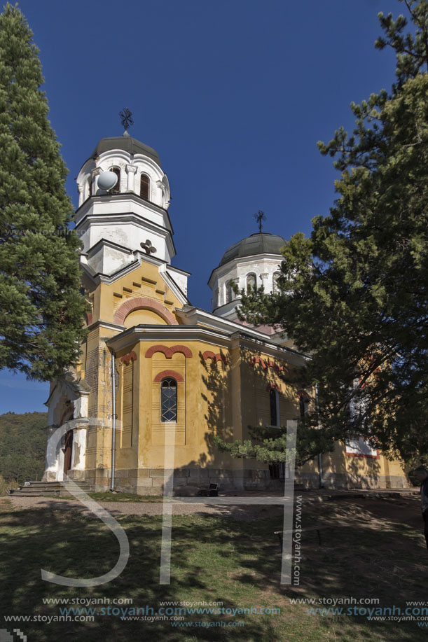 Църква Покров Богородичен, Кремиковски манастир Свети Георги Победоносец, Област София Град