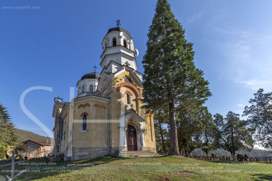 Църква Покров Богородичен, Кремиковски манастир Свети Георги Победоносец, Област София Град