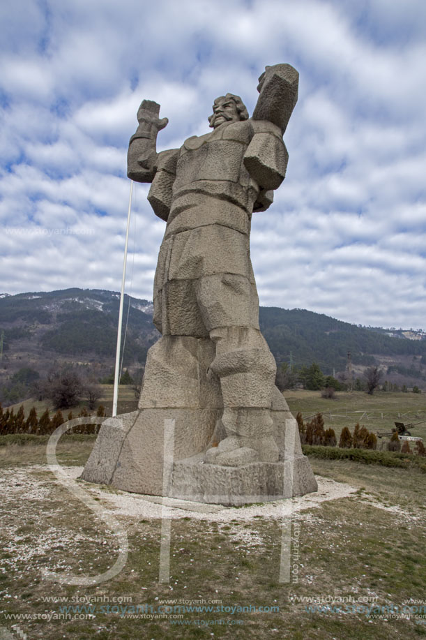 Град Клисура, Паметник на Иван Боримечката, Пловдивска област