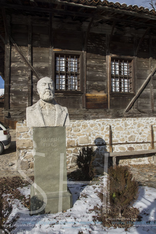 Копривщица, паметник на Найден Геров, София Област