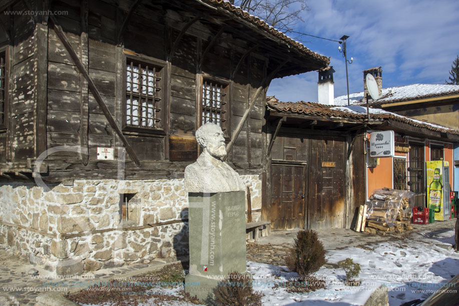 Копривщица, паметник на Найден Геров, София Област