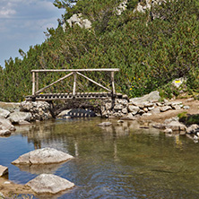 Пирин, Мост над Планинска Река близо до хижа Вихрен