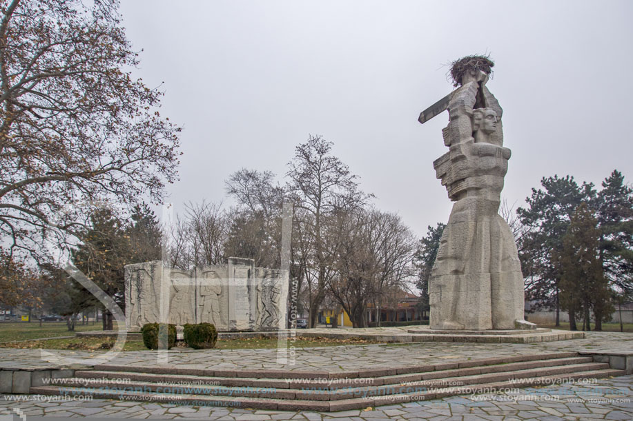 Село Цалапица, Паметник на загиналите Антифашисти, Област Пловдив