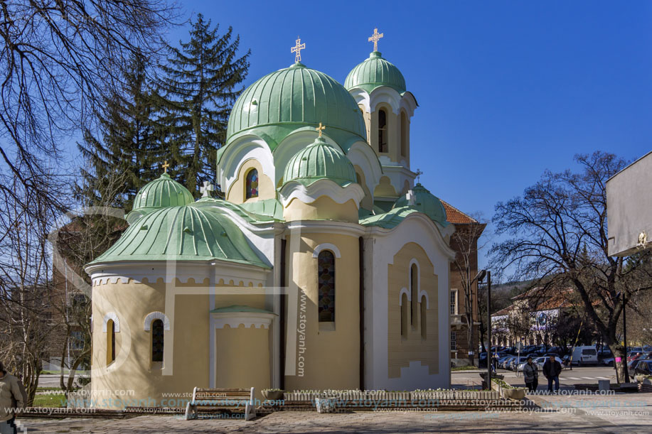 Перник, Църква Свети Иван Рилски,  Област Перник