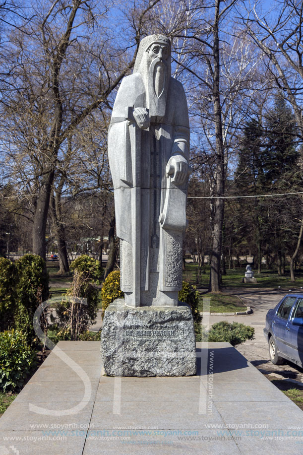 Паметник на Свети Иван Рилски в Перник, Област Перник
