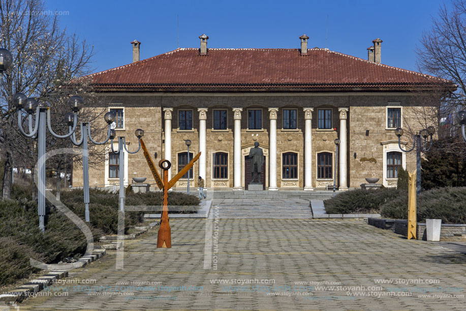 Село Ковачевци, Дом паметник на Георги Димитров, Област Перник