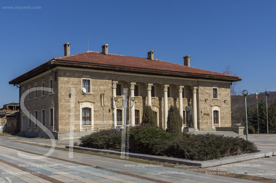 Село Ковачевци, Дом паметник на Георги Димитров, Област Перник