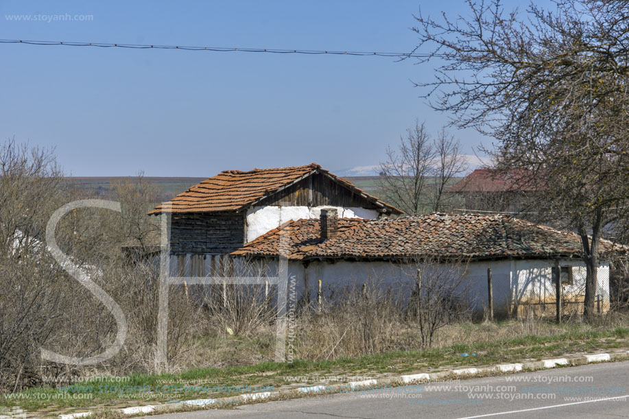 Село Егълница, Област Перник