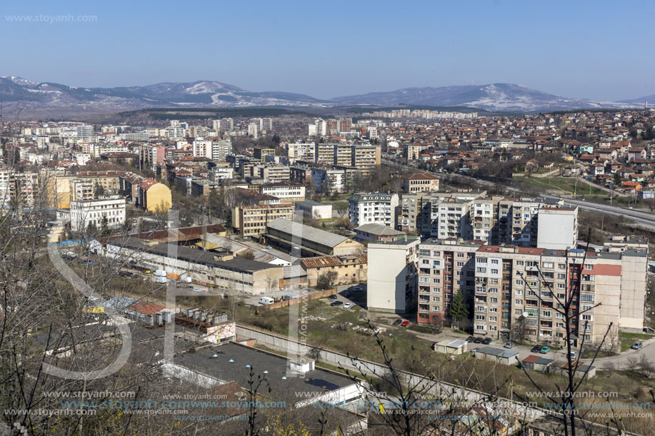 Поглед към Перник от крепостта Кракра, Област Перник