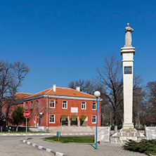 vСело Горски Извор, Читалище Пробуда, Паметник на загиналите в Балканските и Първата Световна Воини, Област Хасково - Снимки от България, Курорти, Туристически Дестинации