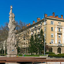 Димитровград, Площад Дружба,   Област Хасково - Снимки от България, Курорти, Туристически Дестинации