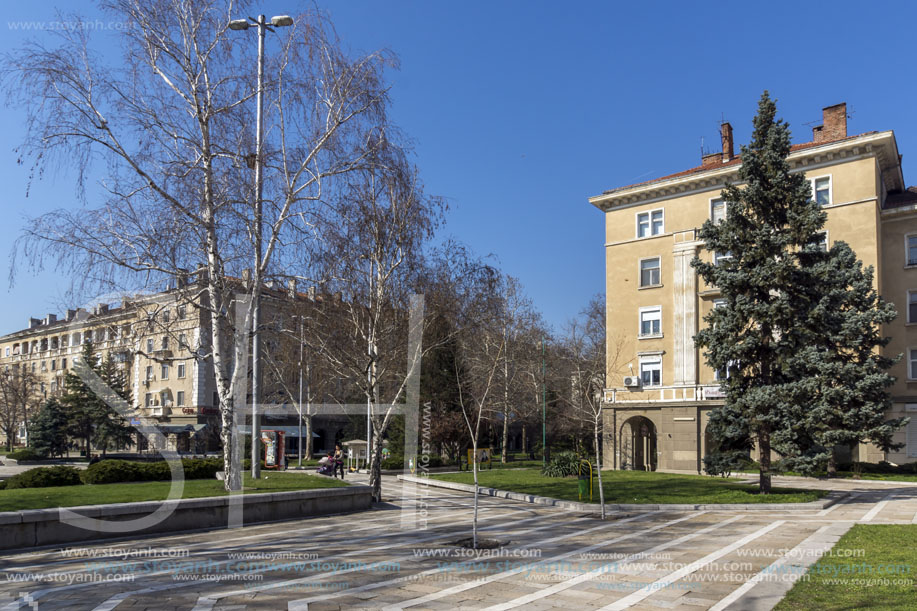 Димитровград, Площад Дружба,   Област Хасково