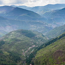 Искърско Дефиле, Село Гара Бов, София Област - Снимки от България, Курорти, Туристически Дестинации