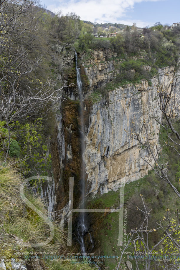 Водопад Скакля, Близо до село Заселе, Стара Планина, София Област