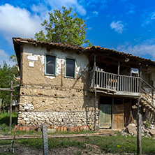 Село Златолист, Стара Къща, Област Благоевград - Снимки от България, Курорти, Туристически Дестинации