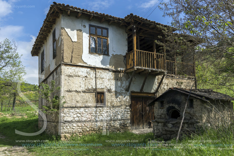 Село Златолист, Стара Къща, Област Благоевград