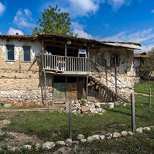 Село Златолист, Стара Къща, Област Благоевград - Снимки от България, Курорти, Туристически Дестинации