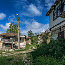 Село Златолист, Стара Къща, Област Благоевград - Снимки от България, Курорти, Туристически Дестинации