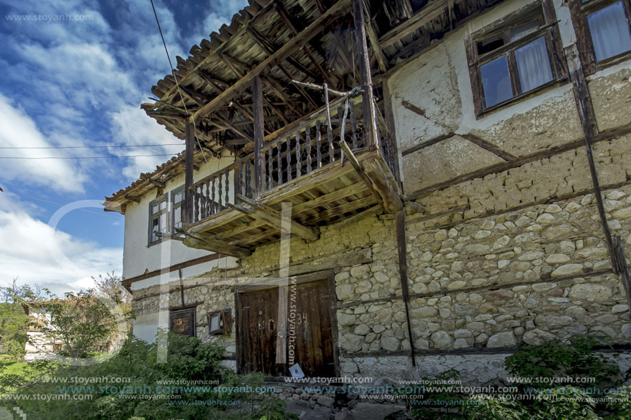 Село Златолист, Стара Къща, Област Благоевград