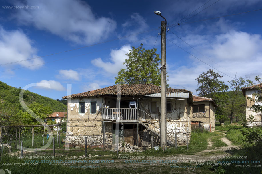 Село Златолист, Стара Къща, Област Благоевград