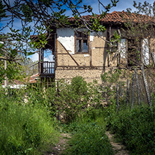 Село Златолист, Стара Къща, Област Благоевград - Снимки от България, Курорти, Туристически Дестинации