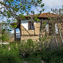 Село Златолист, Стара Къща, Област Благоевград - Снимки от България, Курорти, Туристически Дестинации