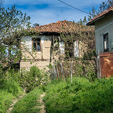 Село Златолист, Стара Къща, Област Благоевград - Снимки от България, Курорти, Туристически Дестинации